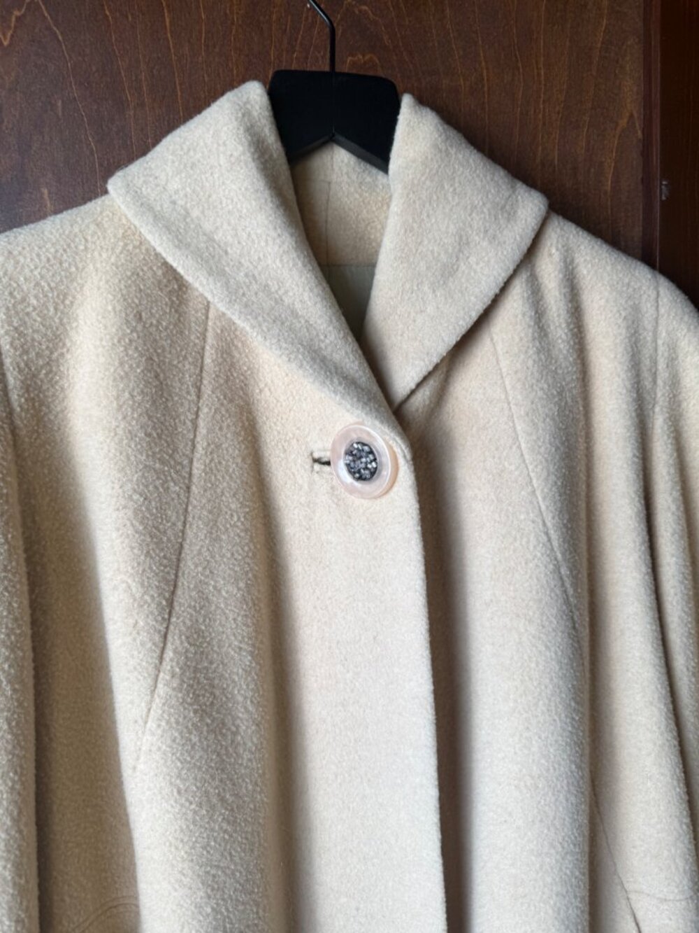 Cream wool coat - Picture 3 of 9